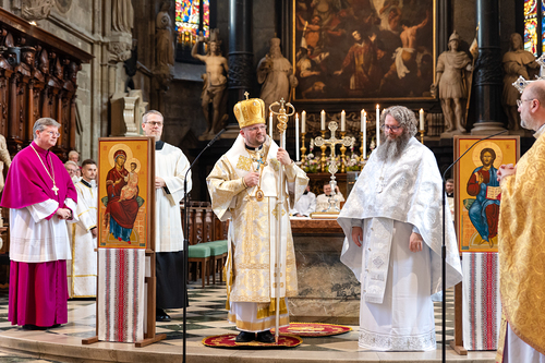 Priesterweihe Byzantinischer Ritus im Stephansdom / Erzdiözese Wien/ Schönlaub