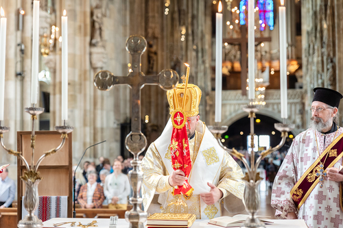 Priesterweihe Byzantinischer Ritus im Stephansdom / Erzdiözese Wien/ Schönlaub