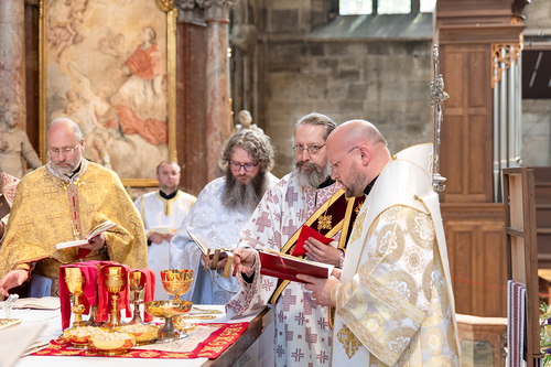 Priesterweihe Byzantinischer Ritus im Stephansdom / Erzdiözese Wien/ Schönlaub