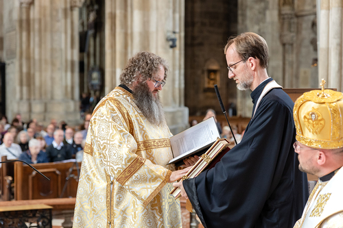 Priesterweihe Byzantinischer Ritus im Stephansdom / Erzdiözese Wien/ Schönlaub