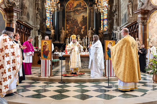 Priesterweihe Byzantinischer Ritus im Stephansdom / Erzdiözese Wien/ Schönlaub