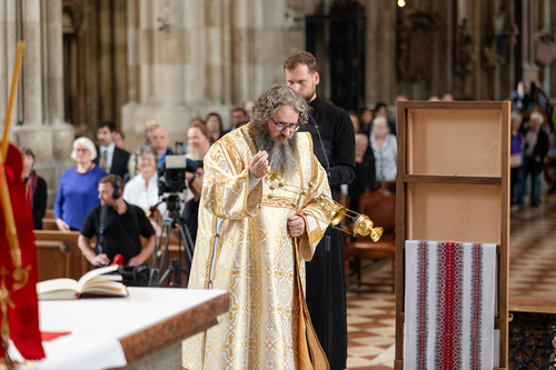 Priesterweihe Byzantinischer Ritus im Stephansdom / Erzdiözese Wien/ Schönlaub