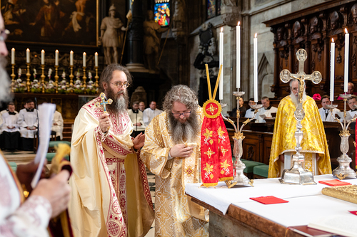 Priesterweihe Byzantinischer Ritus im Stephansdom / Erzdiözese Wien/ Schönlaub