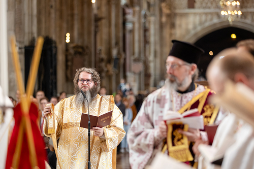 Priesterweihe Byzantinischer Ritus im Stephansdom / Erzdiözese Wien/ Schönlaub