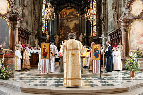 Priesterweihe Byzantinischer Ritus im Stephansdom / Erzdiözese Wien/ Schönlaub
