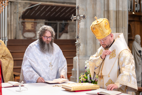 Priesterweihe Byzantinischer Ritus im Stephansdom / Erzdiözese Wien/ Schönlaub
