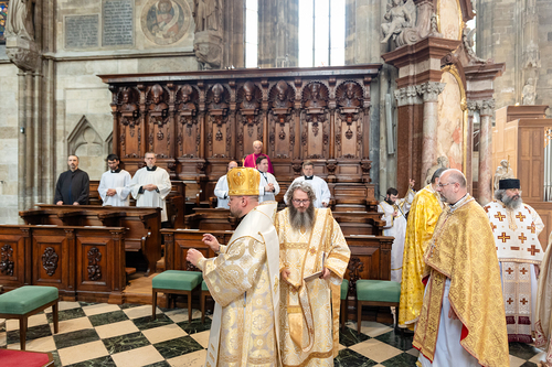 Priesterweihe Byzantinischer Ritus im Stephansdom / Erzdiözese Wien/ Schönlaub