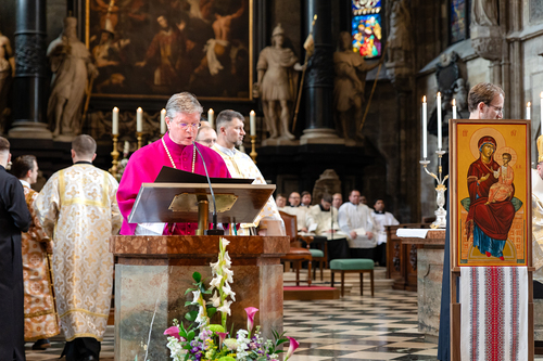 Priesterweihe Byzantinischer Ritus im Stephansdom / Erzdiözese Wien/ Schönlaub