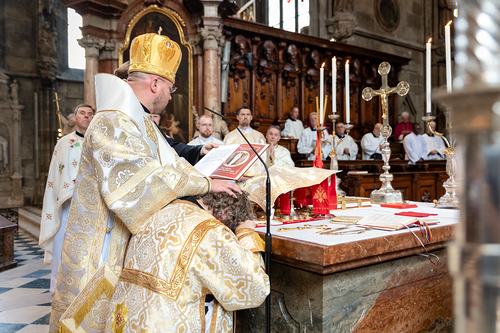 Priesterweihe Byzantinischer Ritus im Stephansdom / Erzdiözese Wien/ Schönlaub
