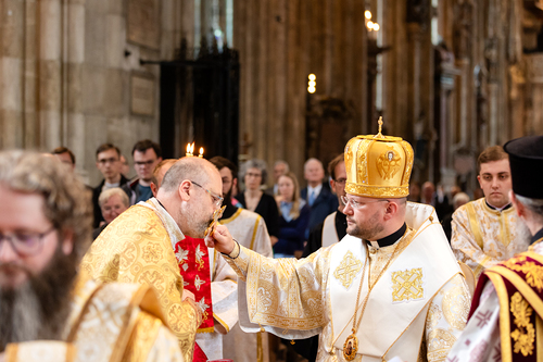 Priesterweihe Byzantinischer Ritus im Stephansdom / Erzdiözese Wien/ Schönlaub