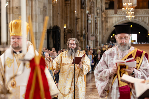 Priesterweihe Byzantinischer Ritus im Stephansdom / Erzdiözese Wien/ Schönlaub