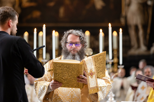 Priesterweihe Byzantinischer Ritus im Stephansdom / Erzdiözese Wien/ Schönlaub