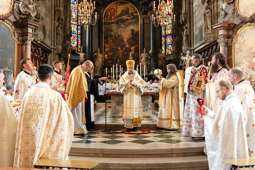 Priesterweihe Byzantinischer Ritus im Stephansdom / Erzdiözese Wien/ Schönlaub