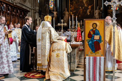Priesterweihe Byzantinischer Ritus im Stephansdom / Erzdiözese Wien/ Schönlaub