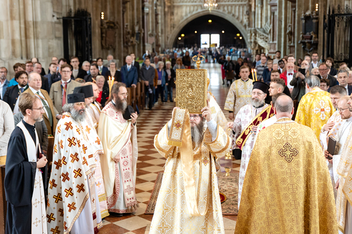 Priesterweihe Byzantinischer Ritus im Stephansdom / Erzdiözese Wien/ Schönlaub
